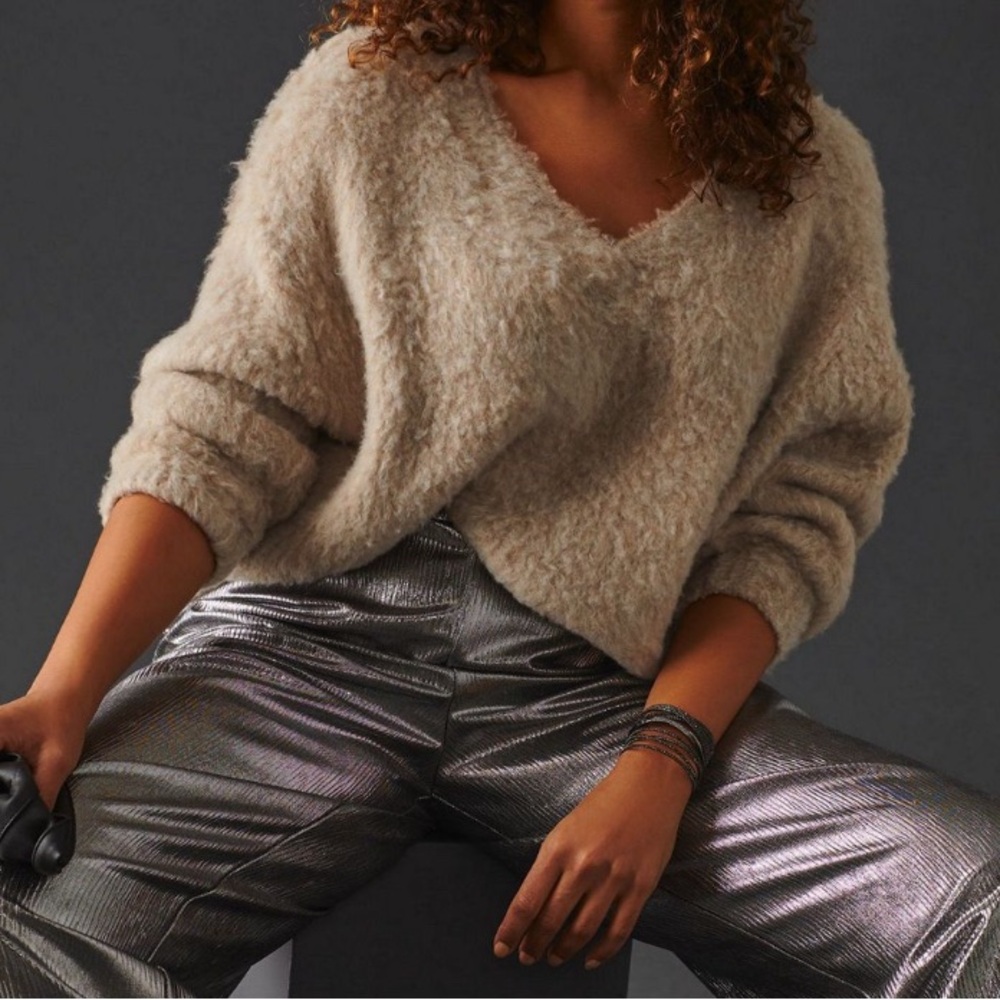 Maeve Anthropologie Women Large Tan Long Sleeves V-Neck Plush Pullover Sweater